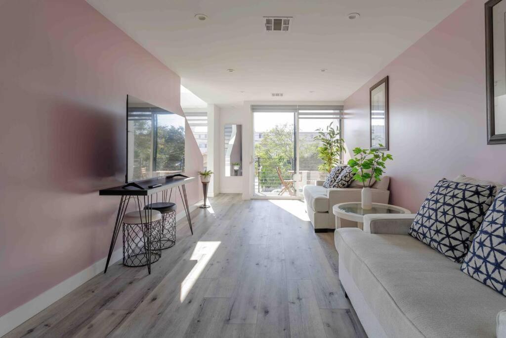 Stunning Hollywood Townhouse With Sunny Views Villa Los Angeles Buitenkant foto
